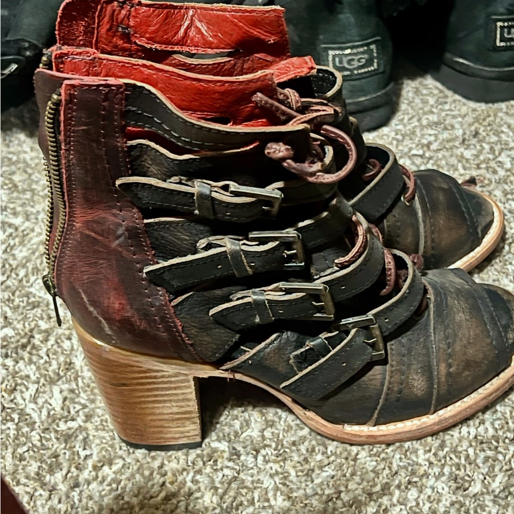 Stylish Women's Leather Ankle Boots - Red and Brown
